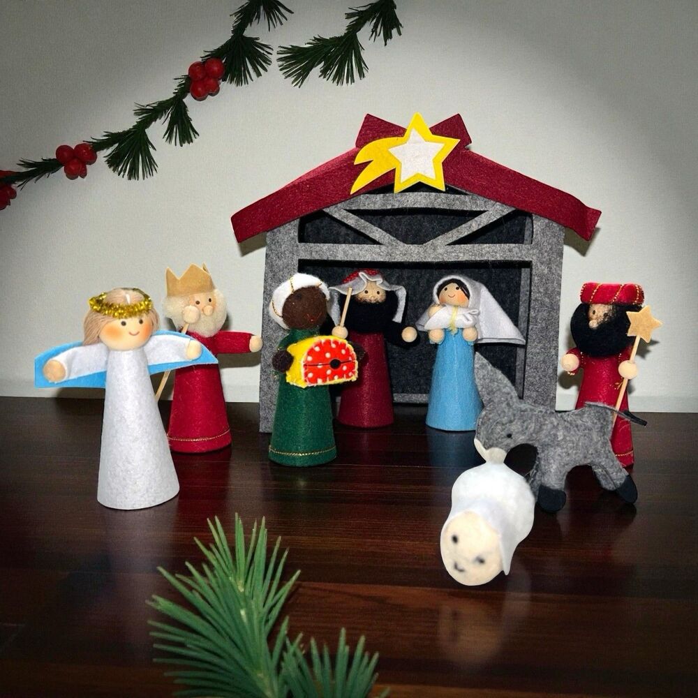 Cupcakes & Cartwheels Star Bright Felt & Wood Nativity  9 Pc Set W Original Box